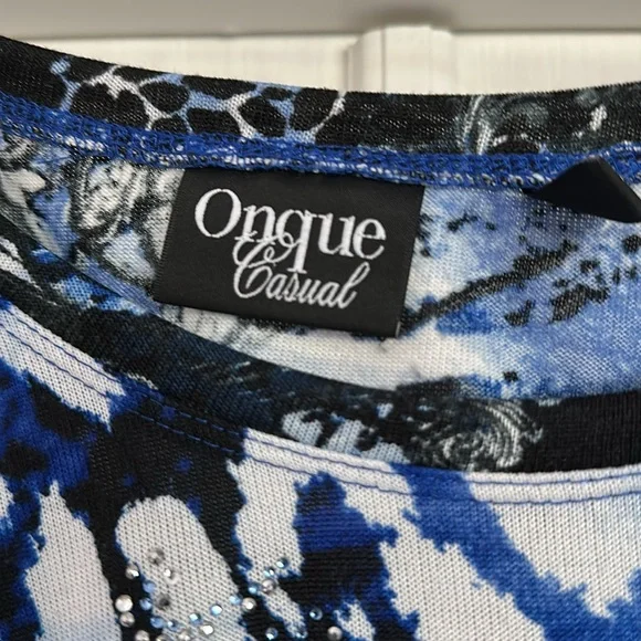 Tunic top with bling on the front - Picture 3 of 6